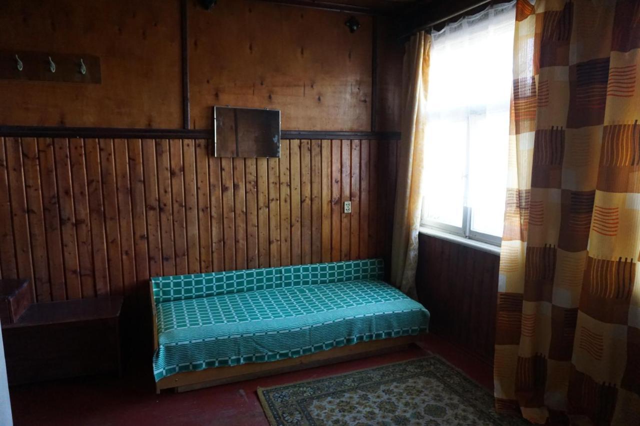 Pilskalnu hostelis Kuldīga Exteriör bild